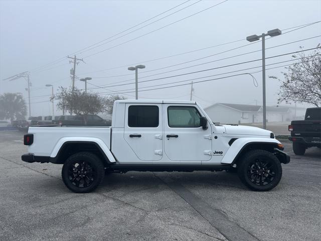 new 2025 Jeep Gladiator car, priced at $42,585