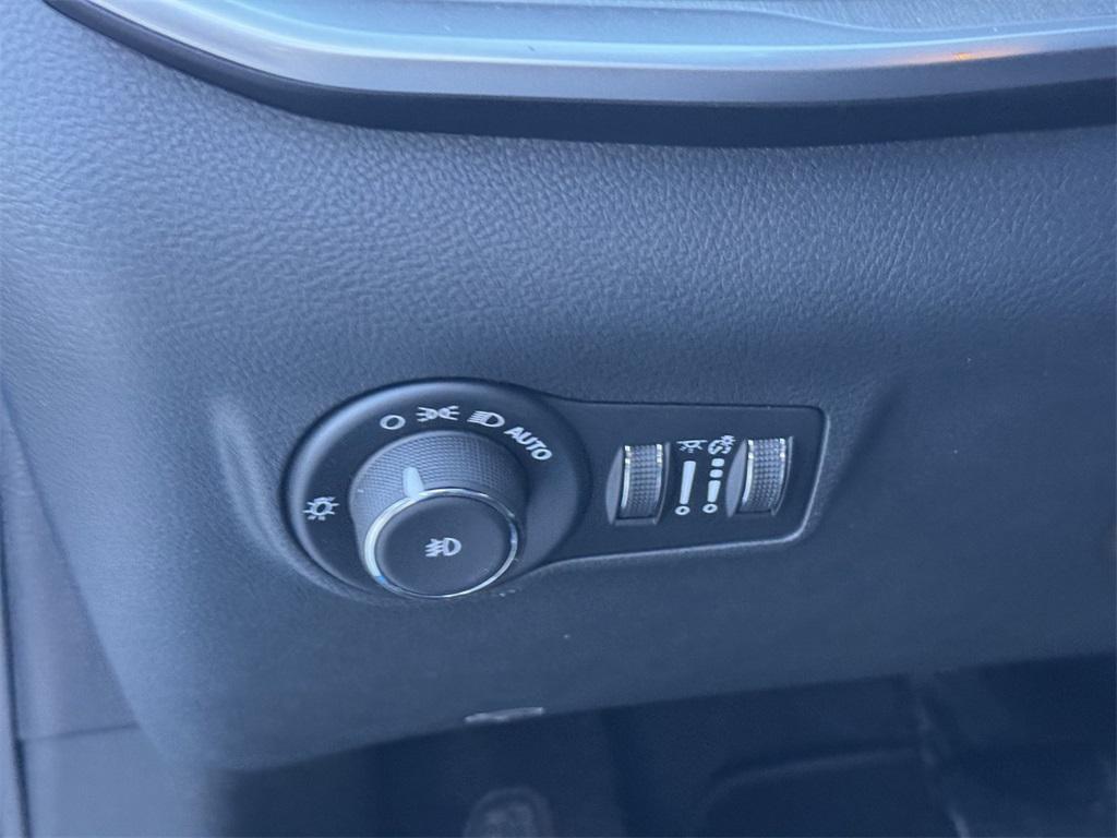 new 2025 Jeep Compass car, priced at $29,335