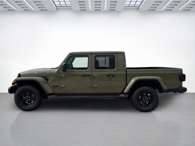 new 2025 Jeep Gladiator car, priced at $41,603
