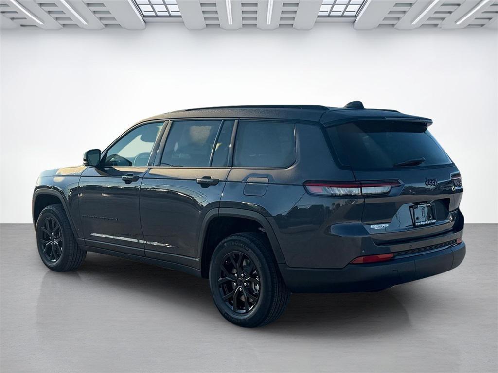 new 2025 Jeep Grand Cherokee car, priced at $35,975
