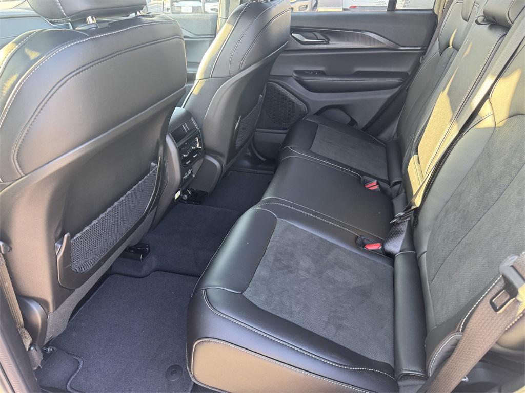 new 2025 Jeep Grand Cherokee car, priced at $34,475