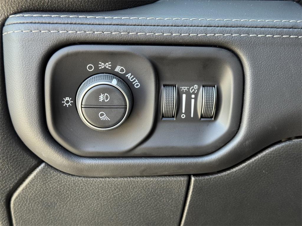new 2025 Ram 2500 car, priced at $79,670