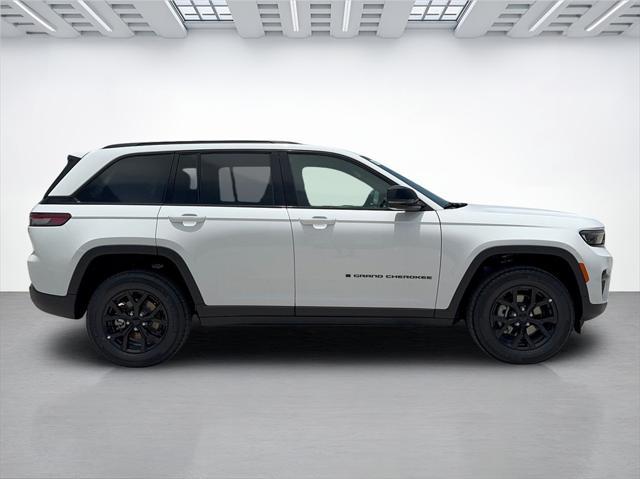 new 2025 Jeep Grand Cherokee car, priced at $38,130