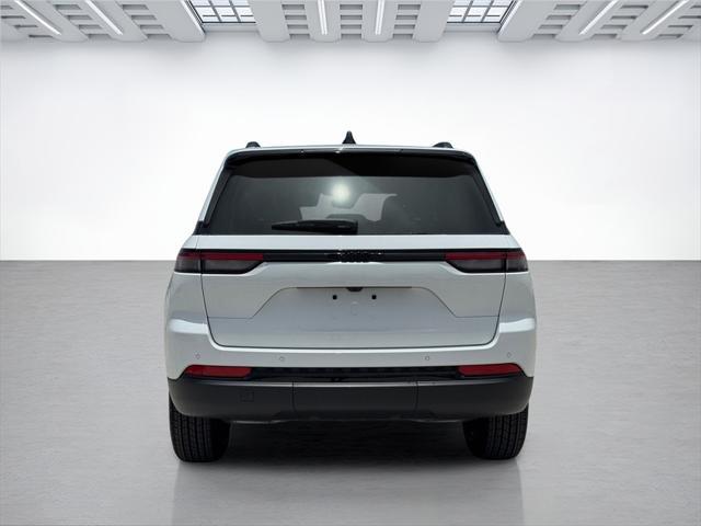 new 2025 Jeep Grand Cherokee car, priced at $38,130