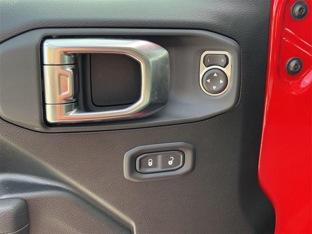 new 2025 Jeep Wrangler car, priced at $35,680