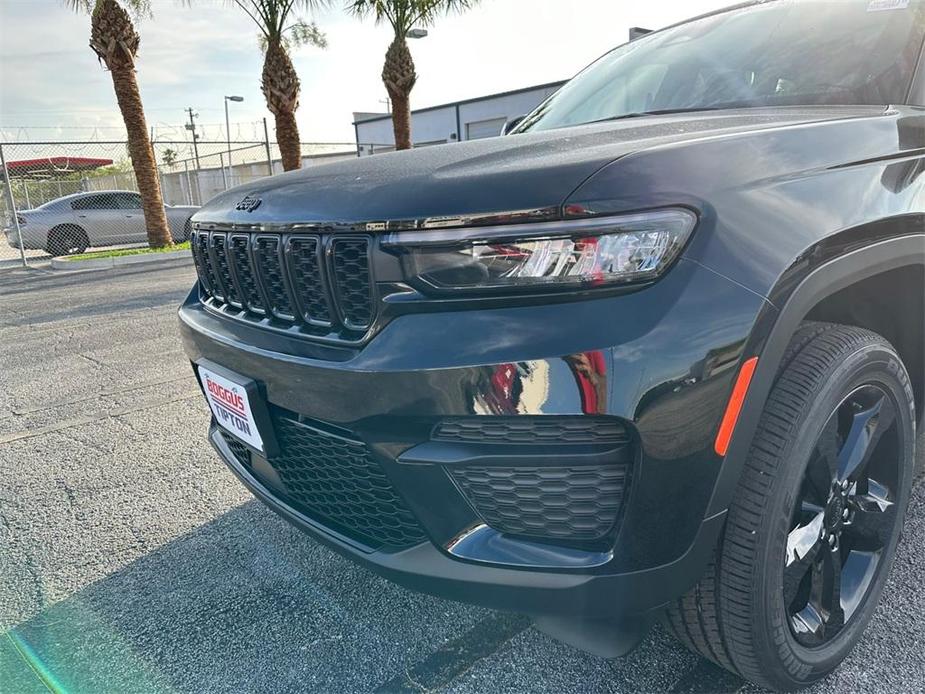 new 2023 Jeep Grand Cherokee car, priced at $43,125