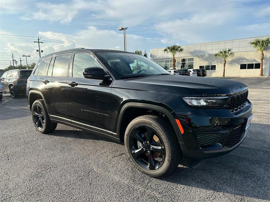 new 2023 Jeep Grand Cherokee car, priced at $43,125