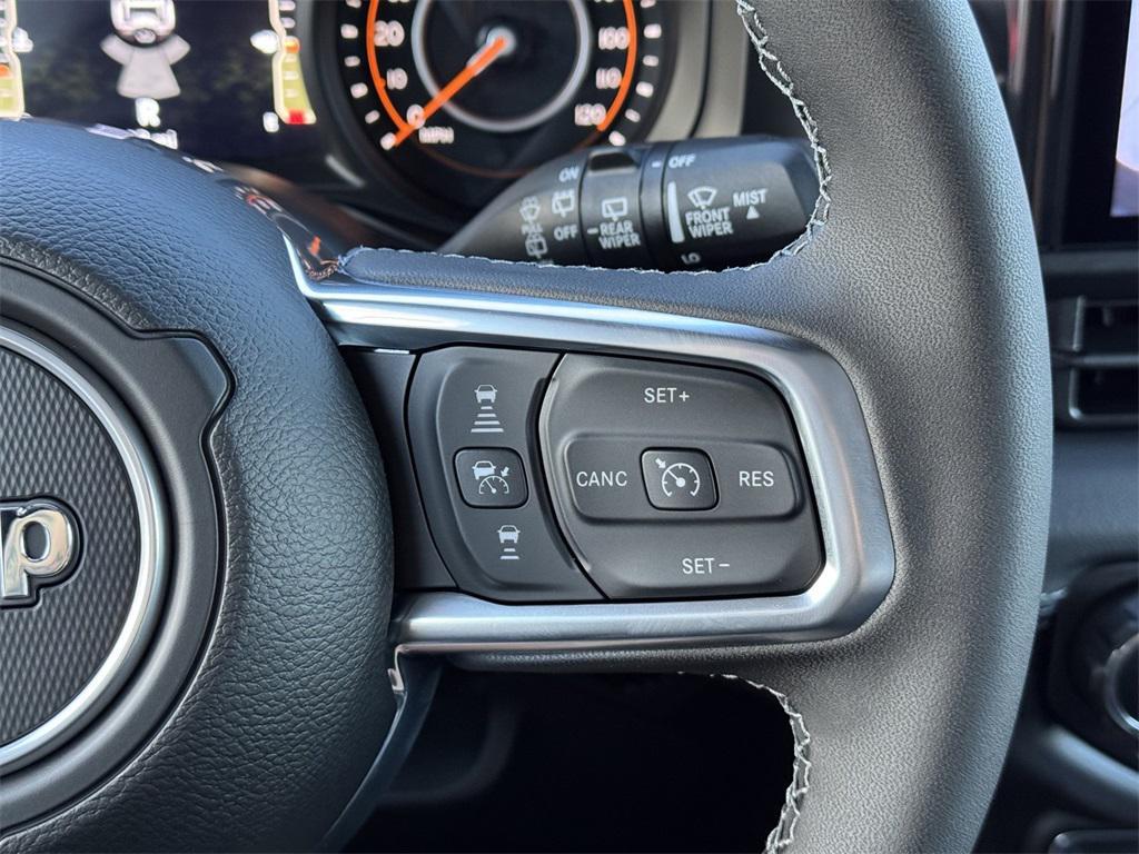 new 2025 Jeep Wrangler car, priced at $47,620