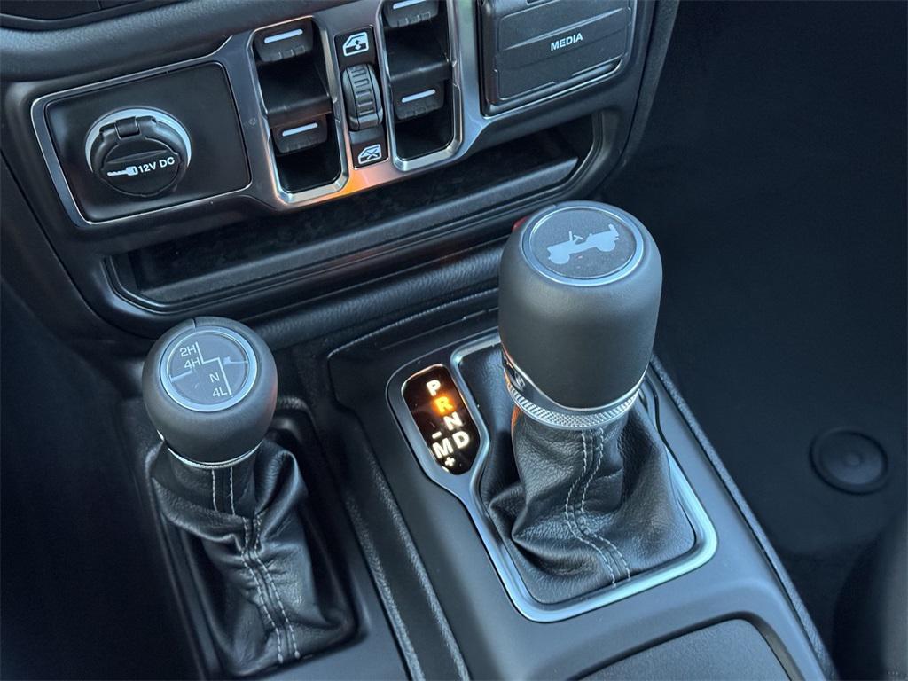 new 2025 Jeep Wrangler car, priced at $47,620