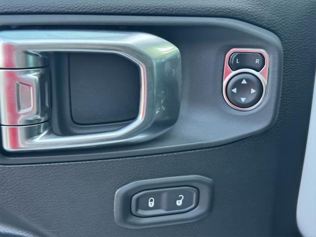new 2025 Jeep Gladiator car, priced at $39,524