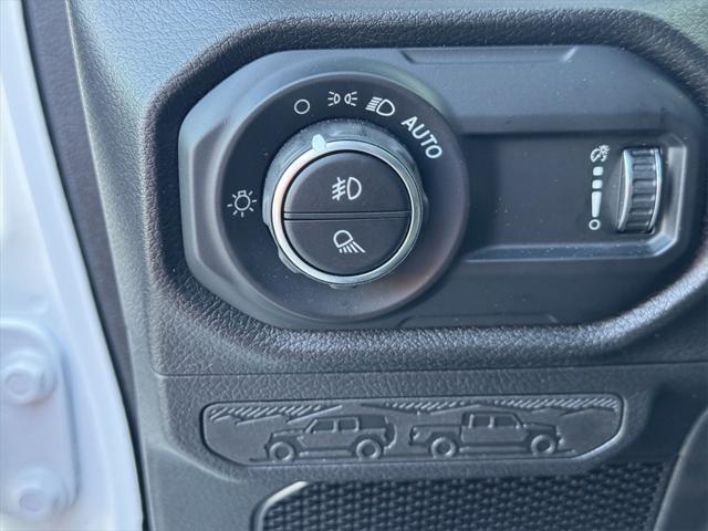 new 2025 Jeep Gladiator car, priced at $39,524