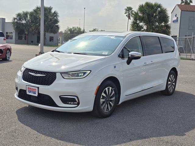 used 2023 Chrysler Pacifica Hybrid car, priced at $35,721