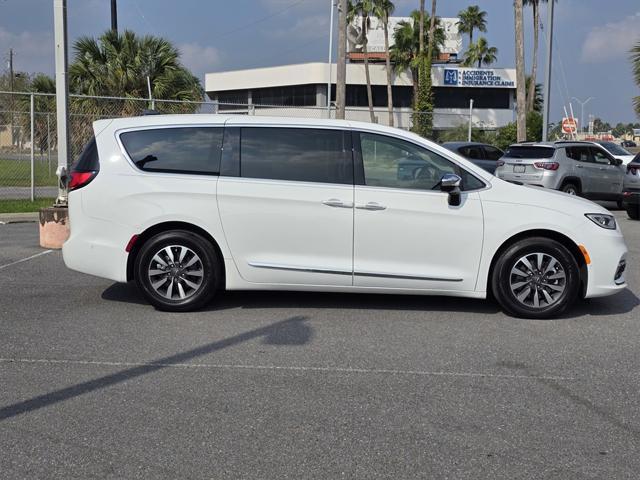 used 2023 Chrysler Pacifica Hybrid car, priced at $35,721