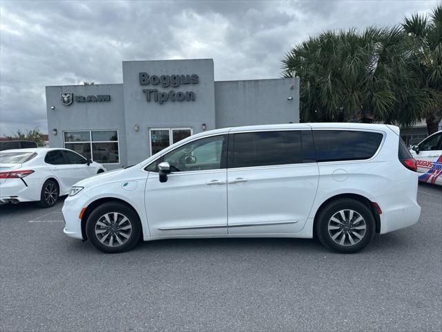 used 2023 Chrysler Pacifica Hybrid car, priced at $35,721