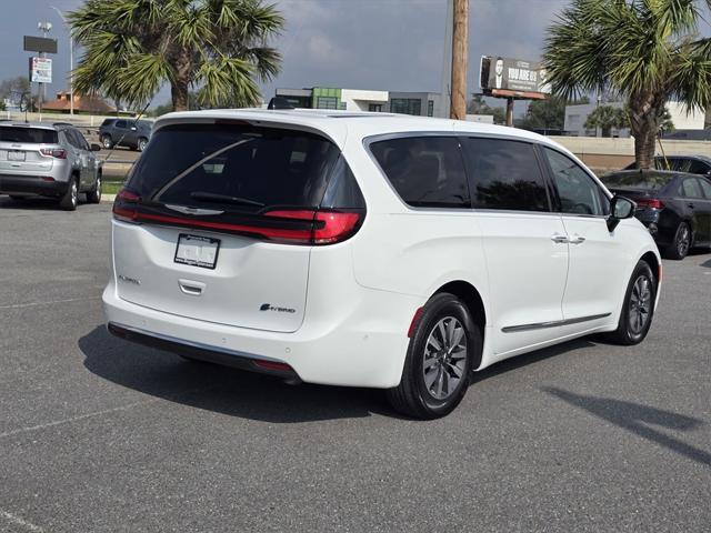 used 2023 Chrysler Pacifica Hybrid car, priced at $35,721