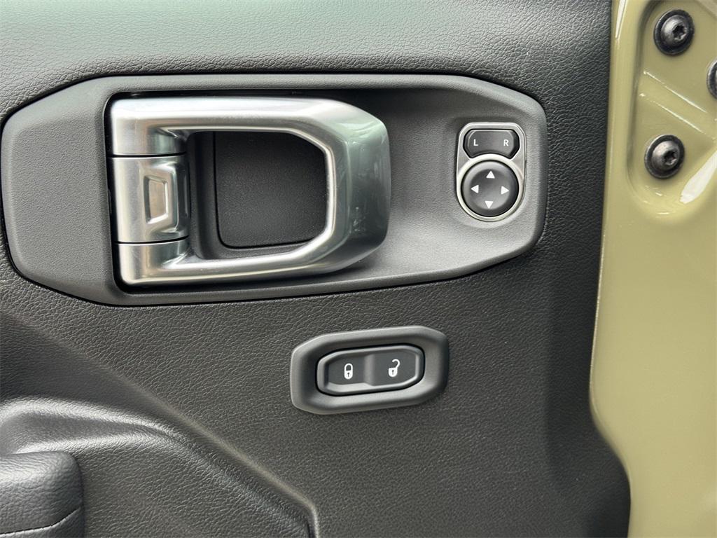 new 2025 Jeep Wrangler car, priced at $35,680