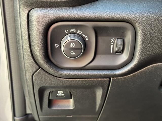 new 2025 Ram 1500 car, priced at $46,566