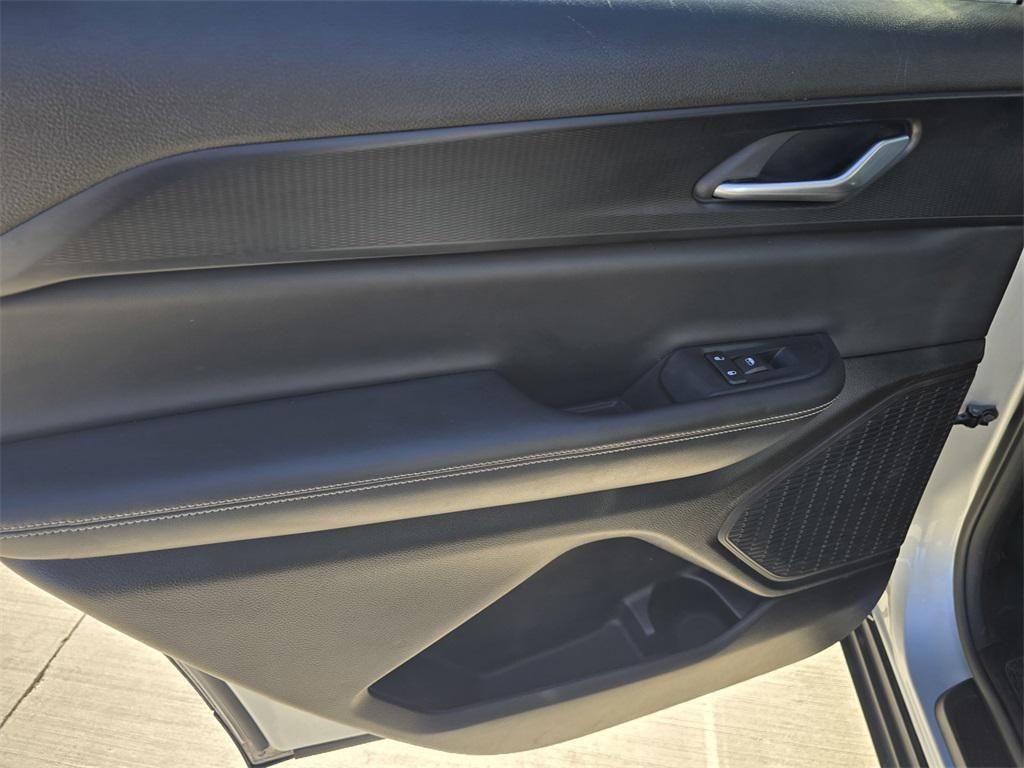 used 2023 Jeep Grand Cherokee L car, priced at $24,645