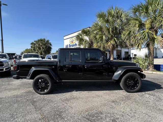 new 2025 Jeep Gladiator car, priced at $41,885