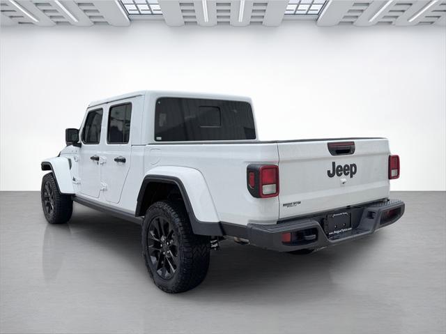new 2025 Jeep Gladiator car, priced at $42,801