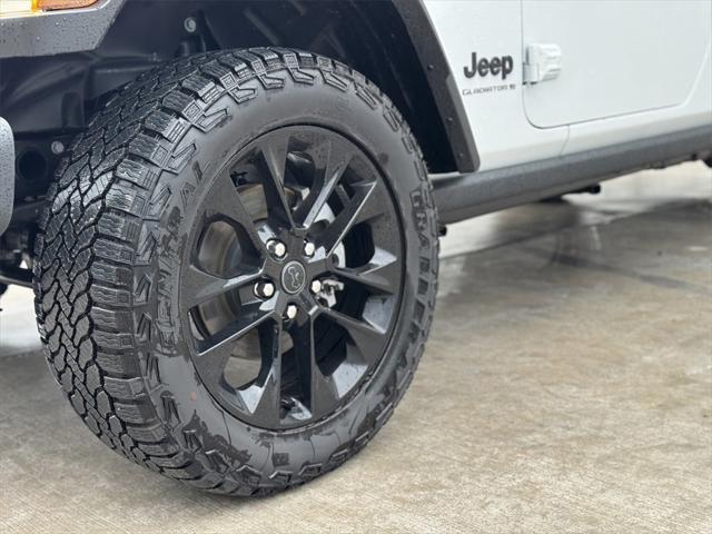 new 2025 Jeep Gladiator car, priced at $42,801