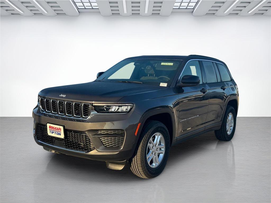 new 2025 Jeep Grand Cherokee car, priced at $37,375