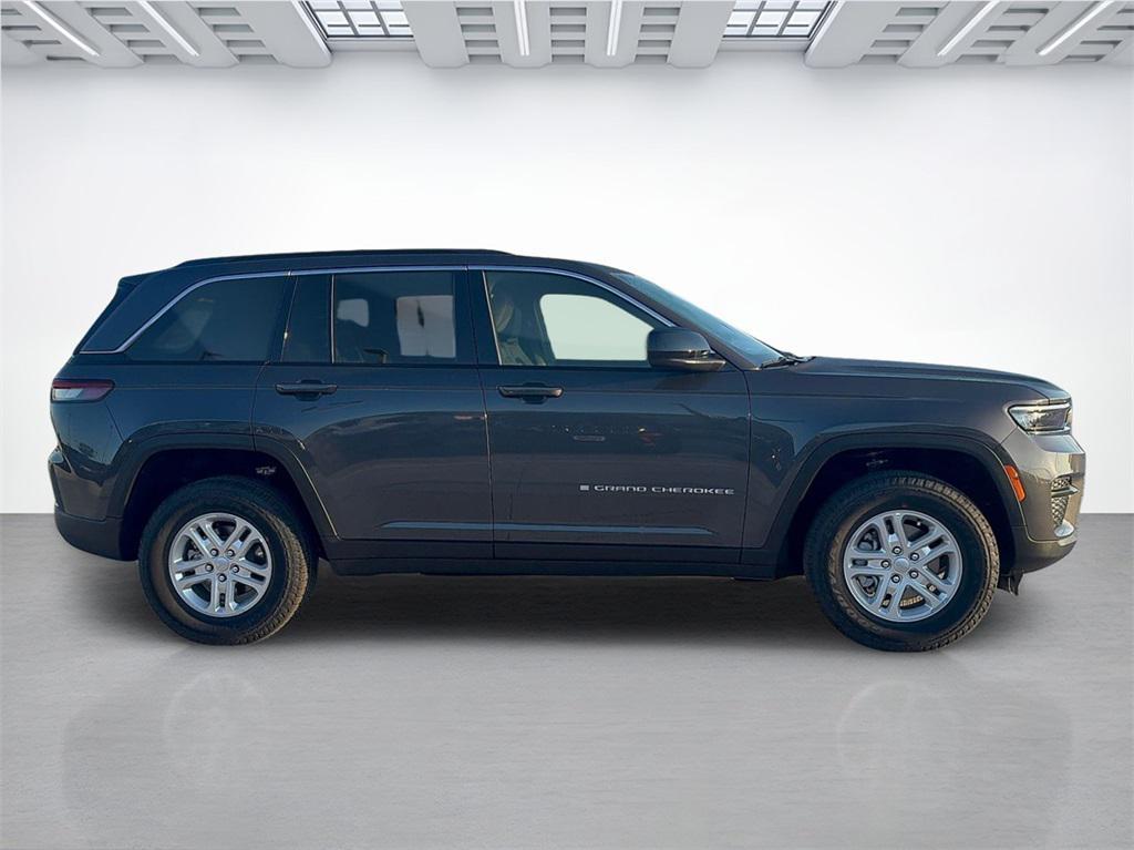 new 2025 Jeep Grand Cherokee car, priced at $37,375