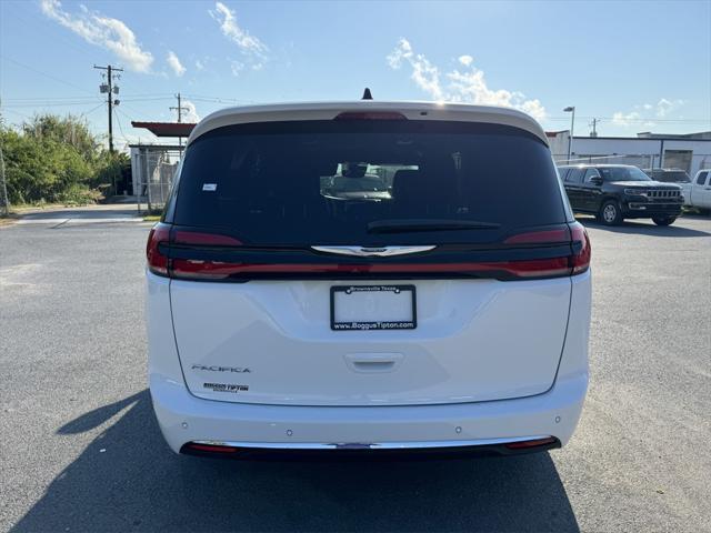 new 2025 Chrysler Pacifica car, priced at $45,639