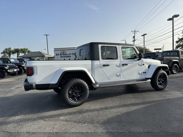 new 2023 Jeep Gladiator car, priced at $52,554