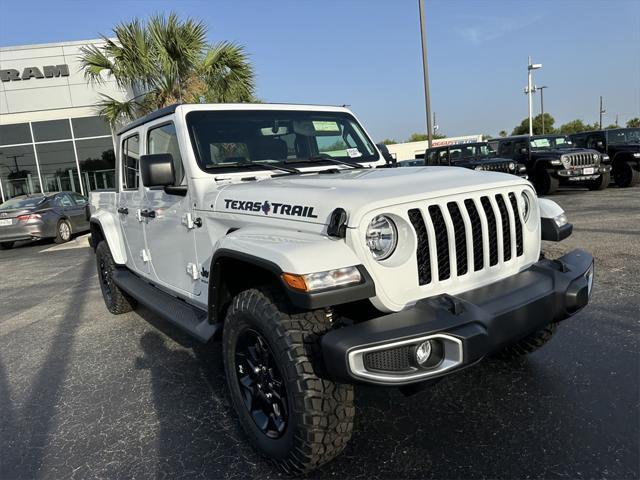 new 2023 Jeep Gladiator car, priced at $52,554