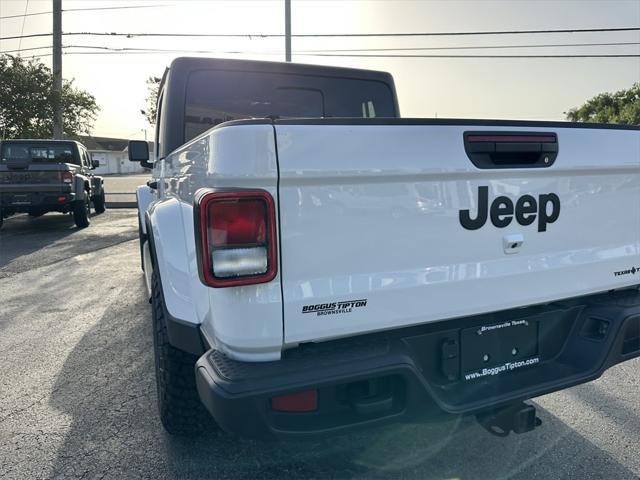 new 2023 Jeep Gladiator car, priced at $52,554