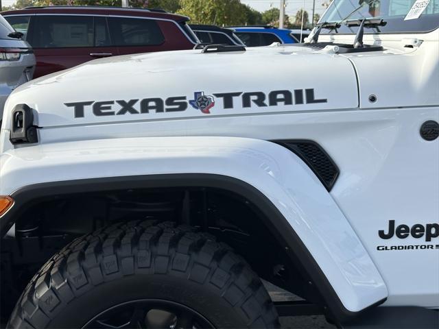 new 2023 Jeep Gladiator car, priced at $52,554