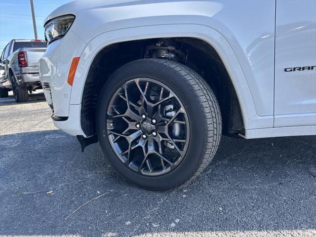 new 2025 Jeep Grand Cherokee L car, priced at $70,130