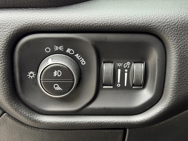 new 2025 Ram 1500 car, priced at $47,066