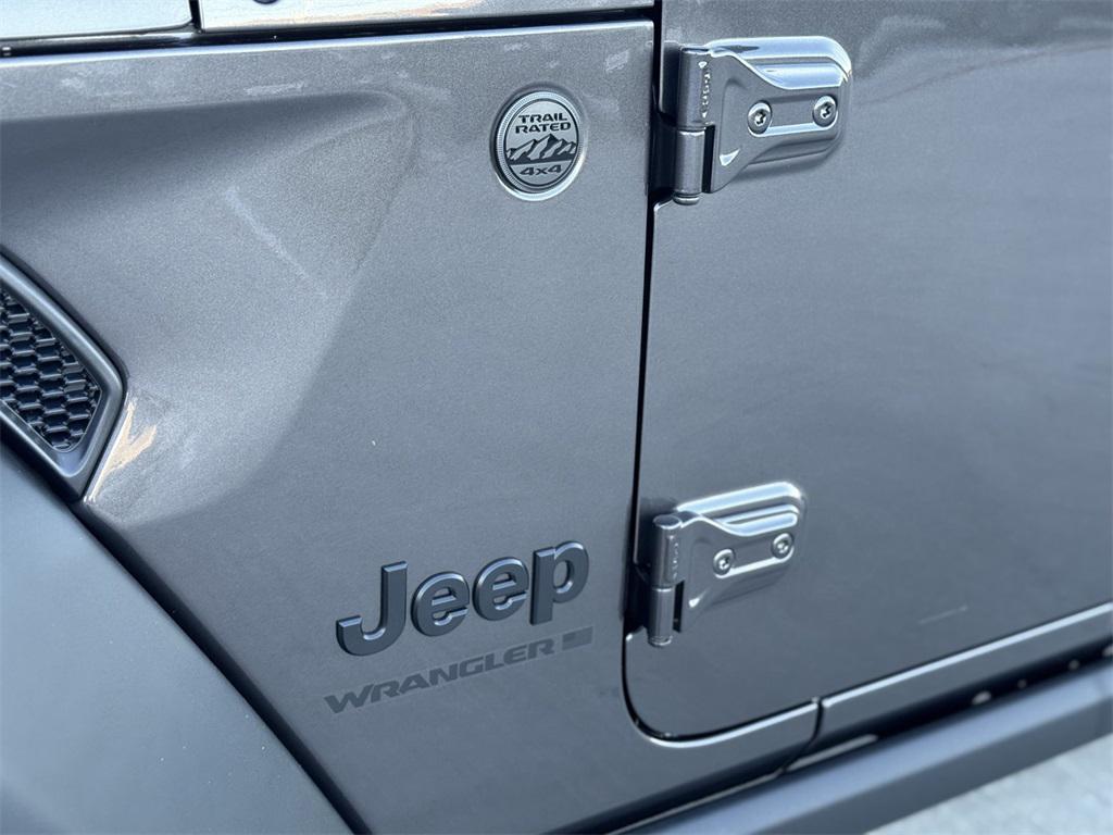 new 2025 Jeep Wrangler car, priced at $50,070