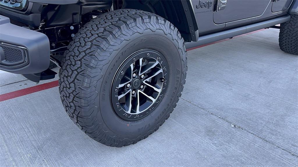 new 2025 Jeep Wrangler car, priced at $50,070