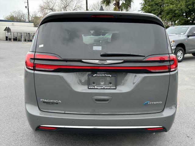 new 2023 Chrysler Pacifica Hybrid car, priced at $47,585