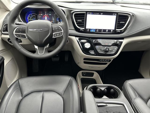 new 2023 Chrysler Pacifica Hybrid car, priced at $47,585