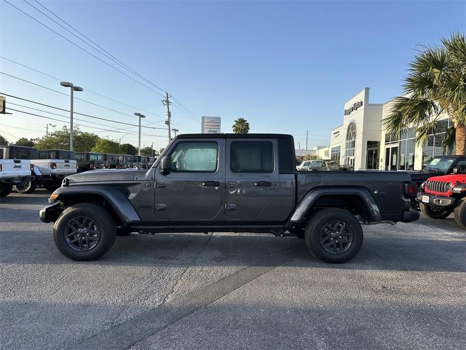 new 2024 Jeep Gladiator car, priced at $45,040