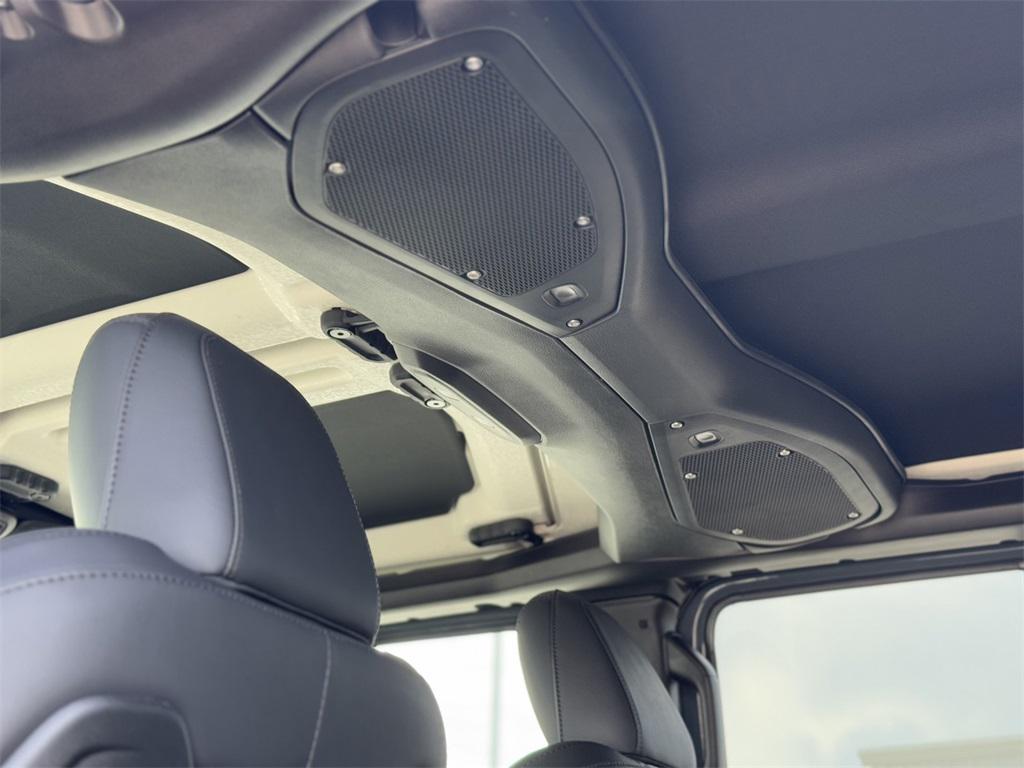 new 2025 Jeep Gladiator car, priced at $54,250