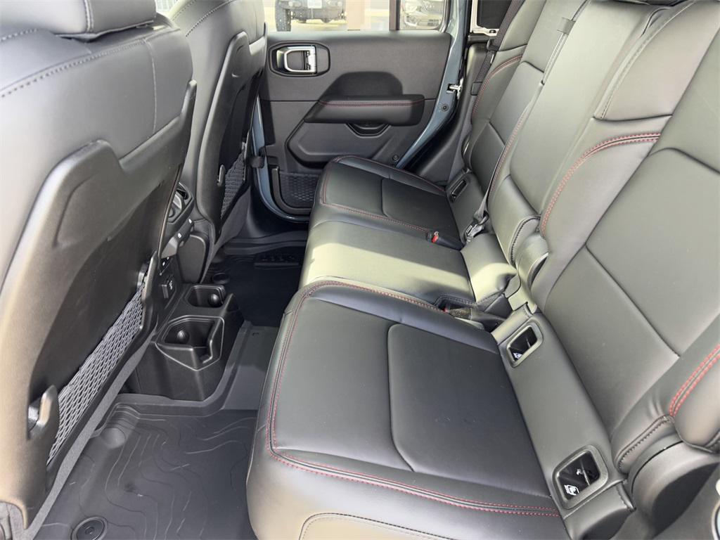 new 2025 Jeep Gladiator car, priced at $54,250