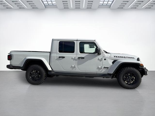 new 2025 Jeep Gladiator car, priced at $41,733