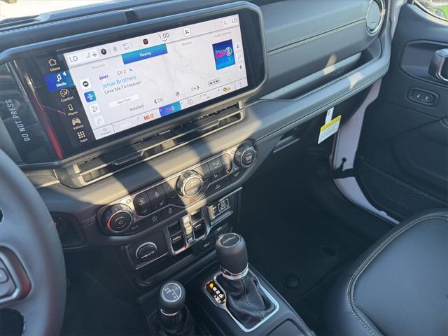 new 2025 Jeep Gladiator car, priced at $41,733