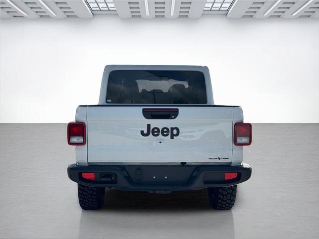 new 2025 Jeep Gladiator car, priced at $41,733
