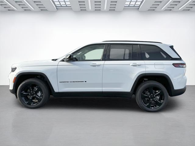 new 2024 Jeep Grand Cherokee car, priced at $50,425