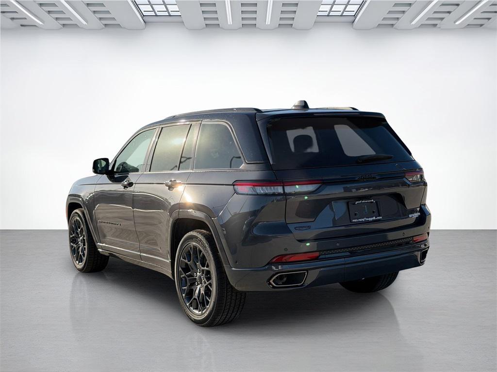 new 2025 Jeep Grand Cherokee car, priced at $50,925