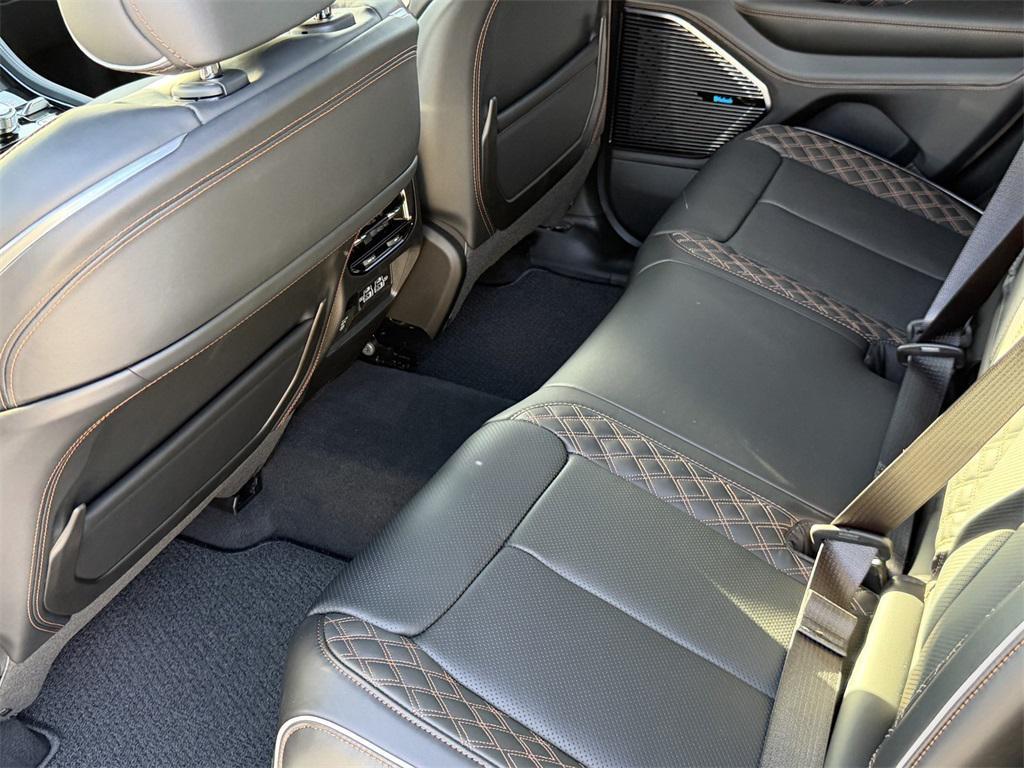 new 2025 Jeep Grand Cherokee car, priced at $50,925