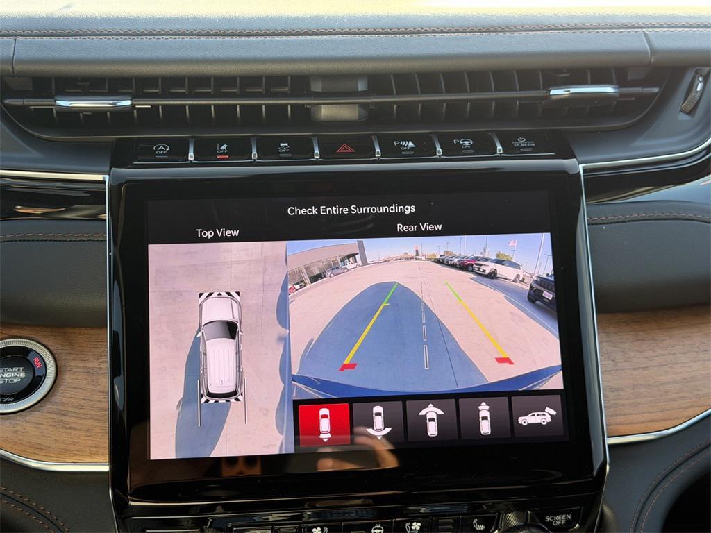 new 2025 Jeep Grand Cherokee car, priced at $50,925