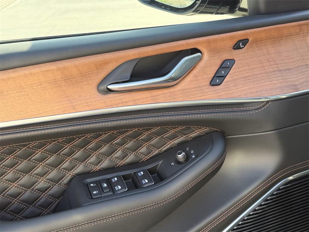 new 2025 Jeep Grand Cherokee car, priced at $50,925