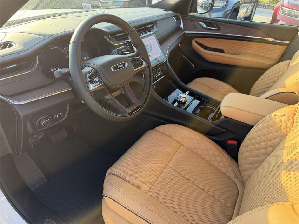 new 2025 Jeep Grand Cherokee car, priced at $51,805